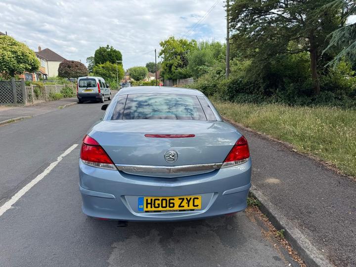 Vauxhall Astra - 1.8i 16v Sport Twin Top 2dr - LOW MILES, OWNED 7 YEARS. - Image 20