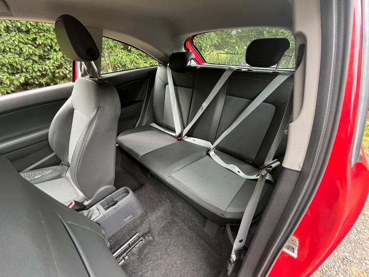 Vauxhall Corsa - 1.4i 16v Design 3dr (a/c) - recently serviced and MOT - Image 7