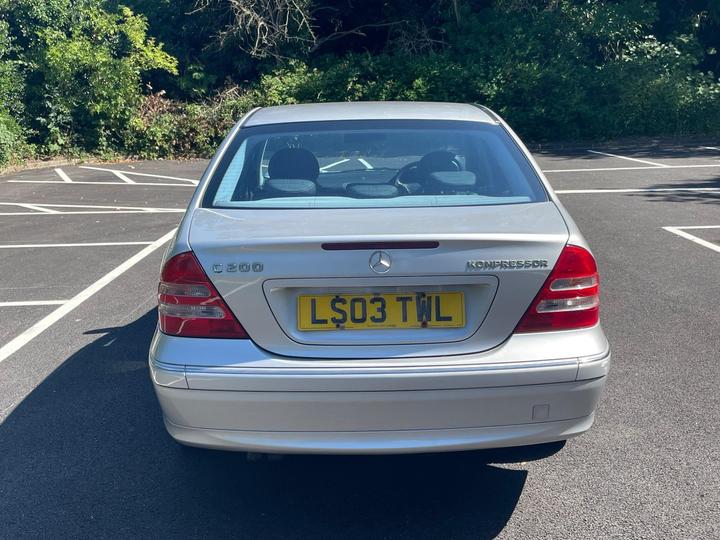 Mercedes-Benz C Class - 1.8 C200 Kompressor Avantgarde SE 4dr - One Owner From New - Image 5
