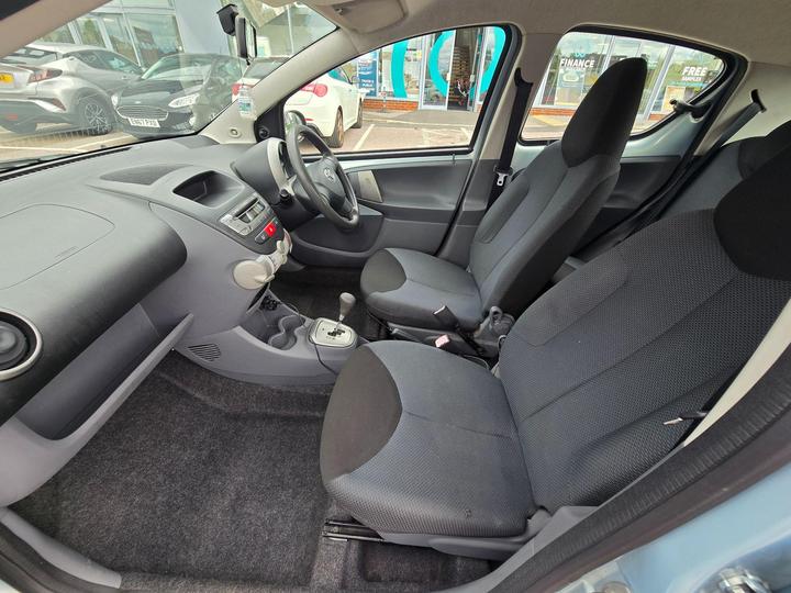 Toyota AYGO - 1.0 VVT-i + MultiMode Euro 4 5dr - 1 YEAR M.O.T/ULEZ COMPLAINT - Image 25