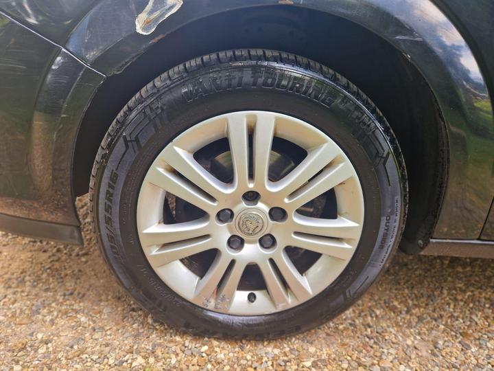 Vauxhall Astra - 1.8i 16v Design 5dr - New in stock and ready to go - Image 21