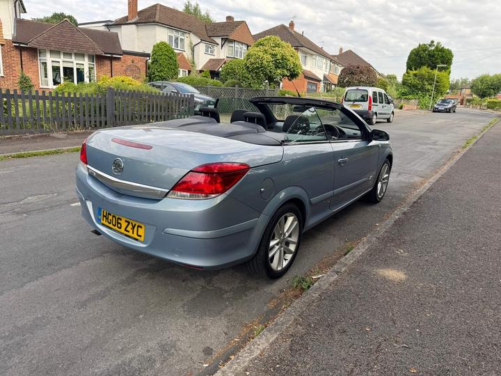 Vauxhall Astra - 1.8i 16v Sport Twin Top 2dr - LOW MILES, OWNED 7 YEARS. - Image 6