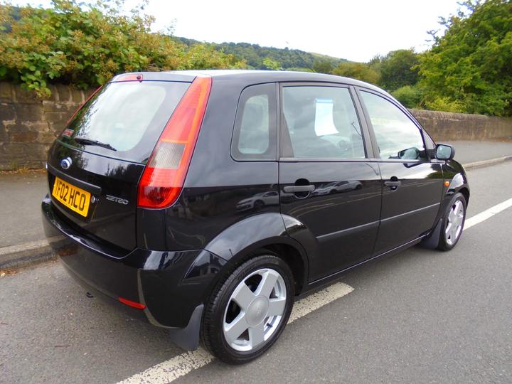 Ford Fiesta - 1.4 Zetec 5dr - TIDY LITTLE 5 DOOR HATCHBACK - Image 7