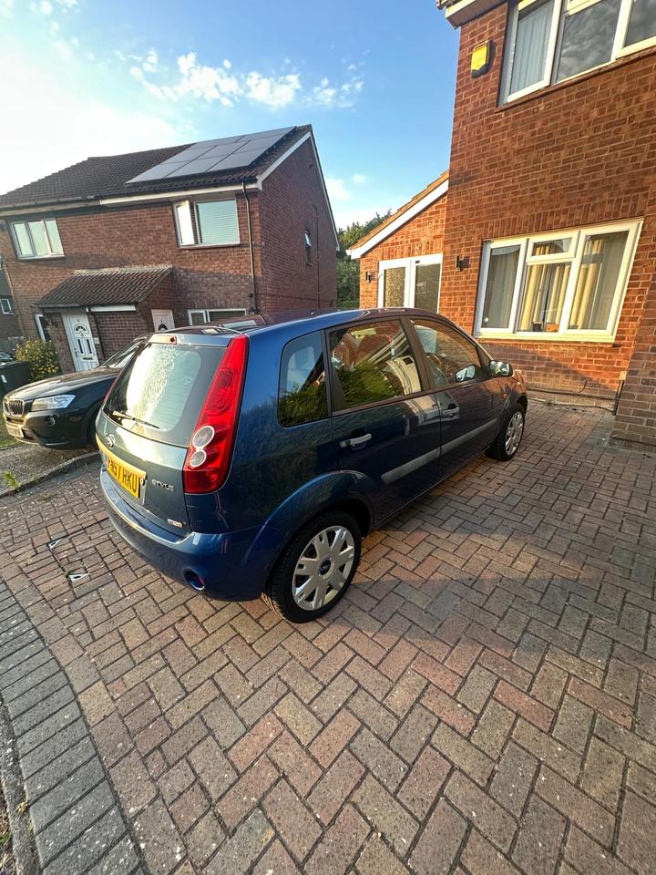 Ford Fiesta - 1.4 TD Style Climate 5dr - 12 month MOT and service - Image 4