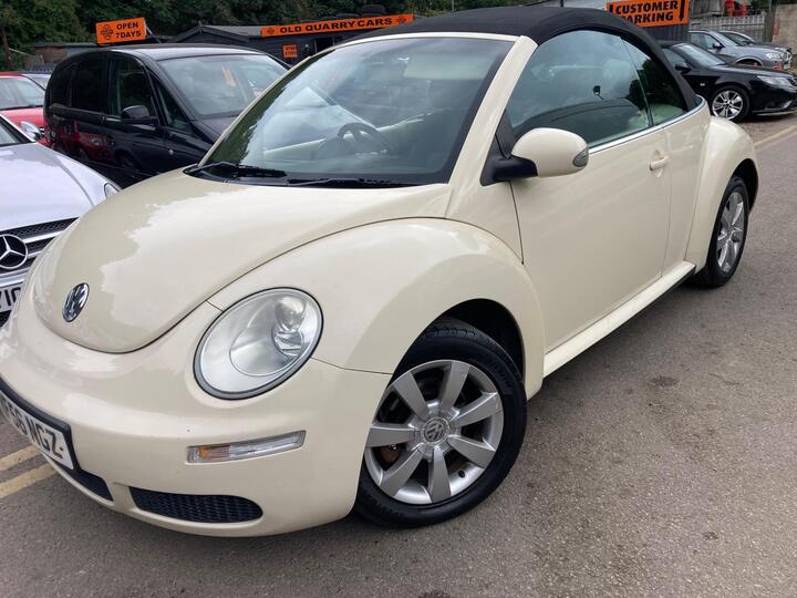 Cheap Volkswagen Beetle - 2.0 S Cabriolet Euro 4 2dr - SERVICE HISTORY,1 YEARS MOT for sale in Rickmansworth, Hertfordshire