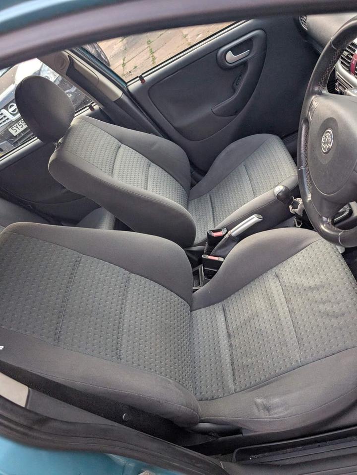 Vauxhall Corsa - 1.2i 16v SXi 5dr - Lady owned since 2004 - Image 9
