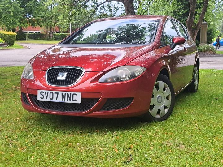 SEAT Leon - 1.6 8V Reference Euro 4 5dr - FULL SERVICE HISTORY,3 OWNER - Image 5
