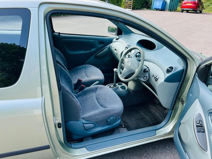 Toyota Yaris - 1.3 VVT-i 16v GLS 3dr - AUTOMATIC JAZZ CIVIC AYGO FIES - Image 13