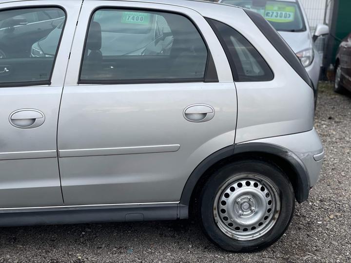 Vauxhall Corsa - 1.4i 16v Design 5dr (a/c) - Automatic+low insurance - Image 7