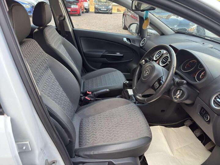 Vauxhall Corsa - 1.3 CDTi ecoFLEX SE Euro 5 5dr - Image 13