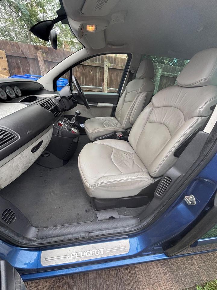 Peugeot 807 - 2.0 HDi Executive 5dr - Image 5