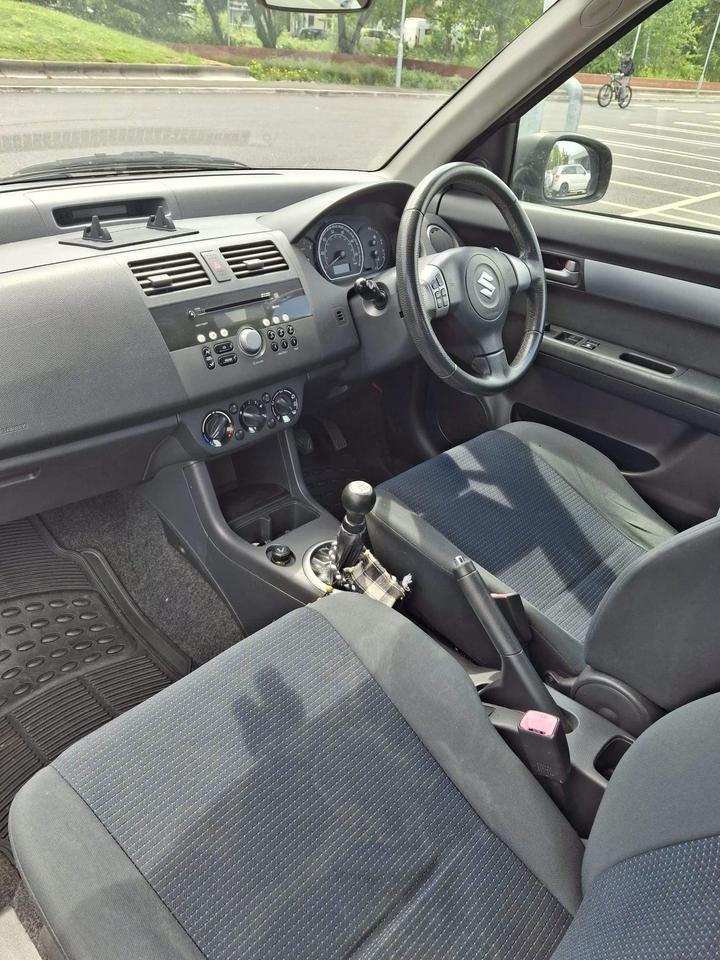 Suzuki Swift - 1.3 GL 3dr - Image 9