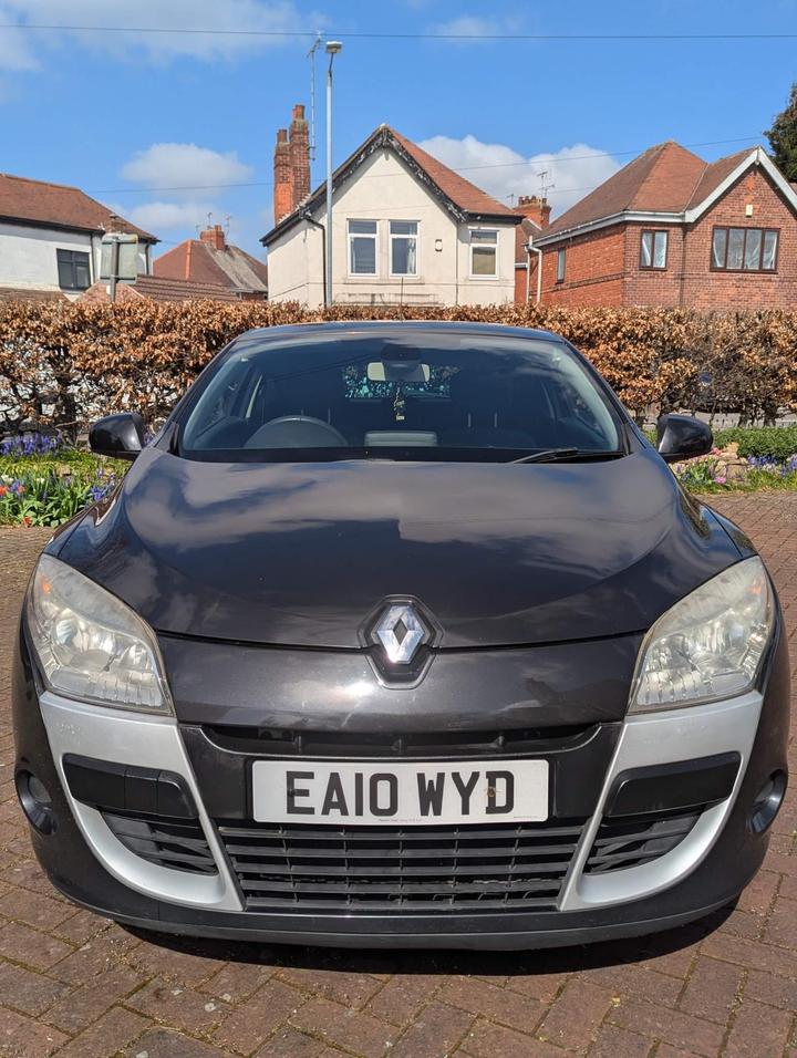 Renault Megane - 1.6 16V Dynamique TomTom Euro 5 3dr - MOT Due: 02/04/2026 !! - Image 7