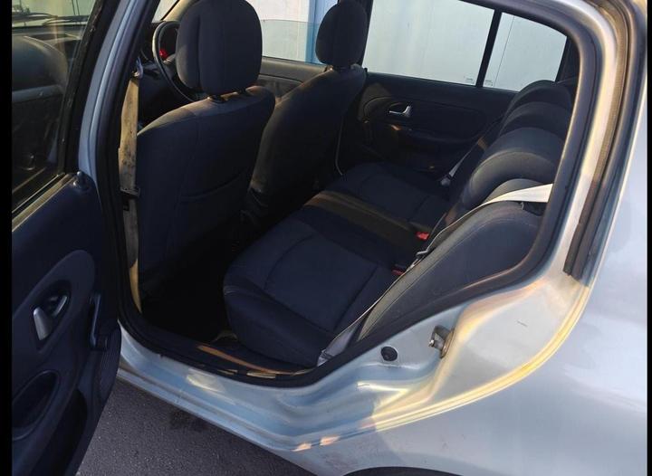 Renault Clio - 1.2 16v Dynamique 5dr - Sold as seen - Image 7