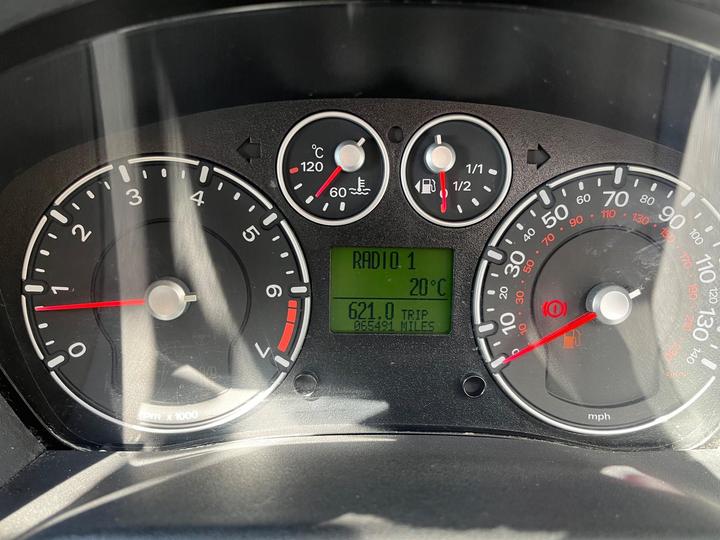 Ford Fusion - 1.4 Zetec 5dr - Image 10