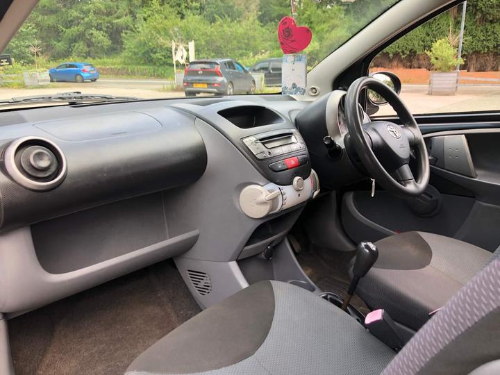 Toyota AYGO - 1.0 VVT-i + Euro 4 5dr - 2 KEYS, FSH PORTFOLIO - Image 14