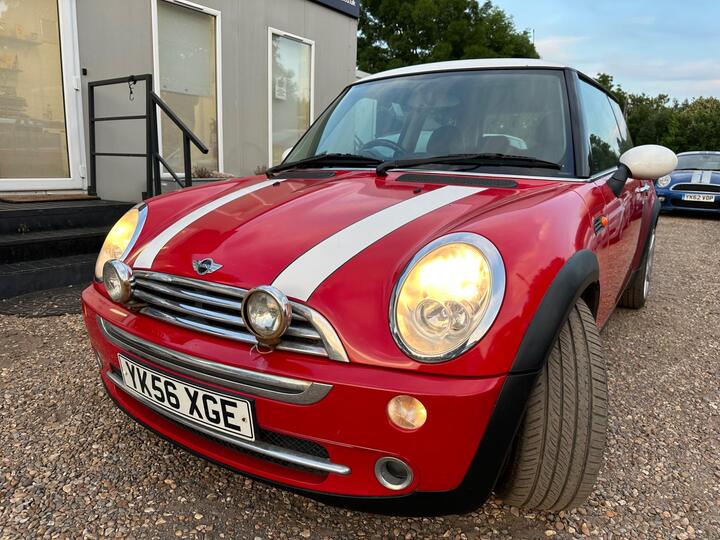 MINI Hatch - 1.6 Cooper Euro 4 3dr - Alloys,A/C,Low Mileage,Tax&Ins - Image 8