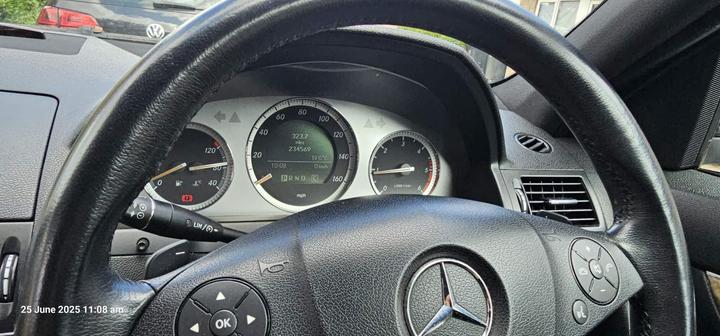 Mercedes-Benz C Class - 2.1 C220 CDI Sport Auto Euro 4 4dr - Image 20