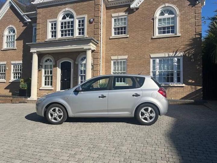 Kia Ceed - 1.6 GS 5dr - Image 2