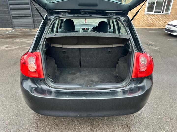 Toyota Auris - 1.6 VVT-i T3 5dr - HPI | FSH | Long MOT | Tow Bar - Image 7