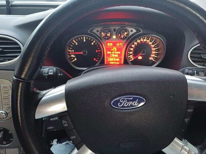 Ford Focus - 1.6 TDCi DPF Titanium 5dr - Image 3