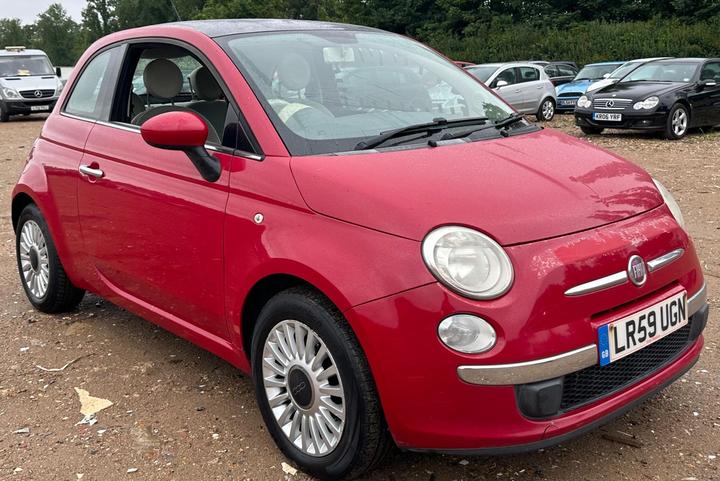 Cheap Fiat 500 - 1.2 Lounge Euro 5 (s/s) 3dr - 2-OWNERS/NEW MOT INCLUDED for sale in Slough, Berkshire