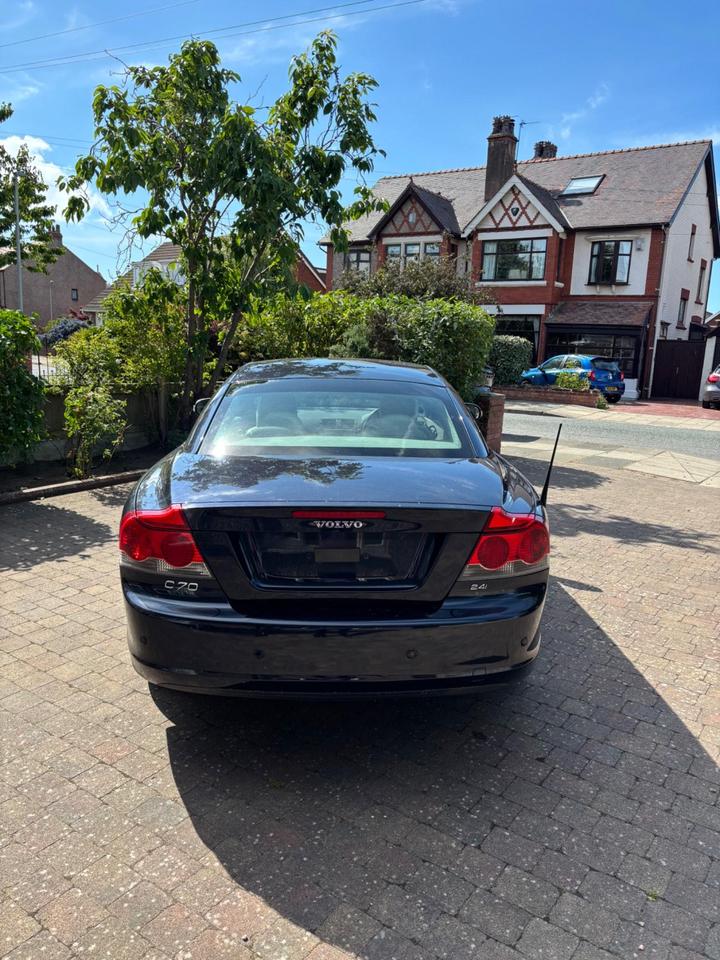Volvo C70 - 2.4i SE 2dr - Well maitained. Low mileage. - Image 3