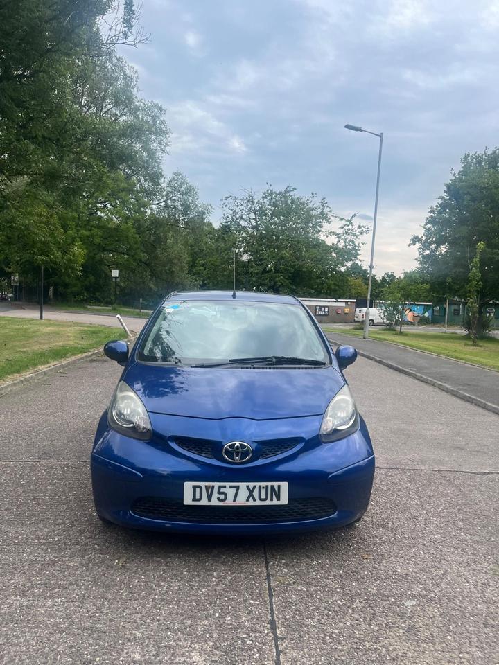 Toyota AYGO - 1.0 VVT-i Blue Euro 4 5dr - comes with 2 keys - Image 2