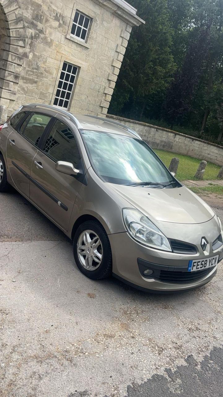 Cheap Renault Clio - 1.2 16v Dynamique Sport Tourer 5dr - full mot 800 for sale in Doncaster, South Yorkshire