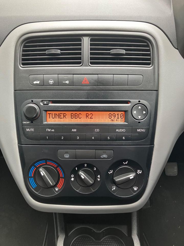 Fiat Grande Punto - 1.2 Active 5dr - Owned by my family from new - Image 14