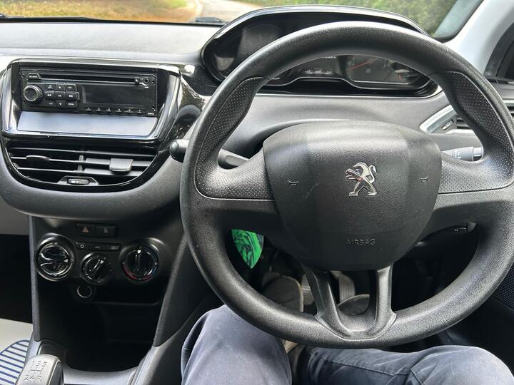 Peugeot 208 - 1.2 VTi Access+ Euro 5 3dr - 1YR MOT,3DR,AC,PETROL,FSH,ULEZ - Image 6