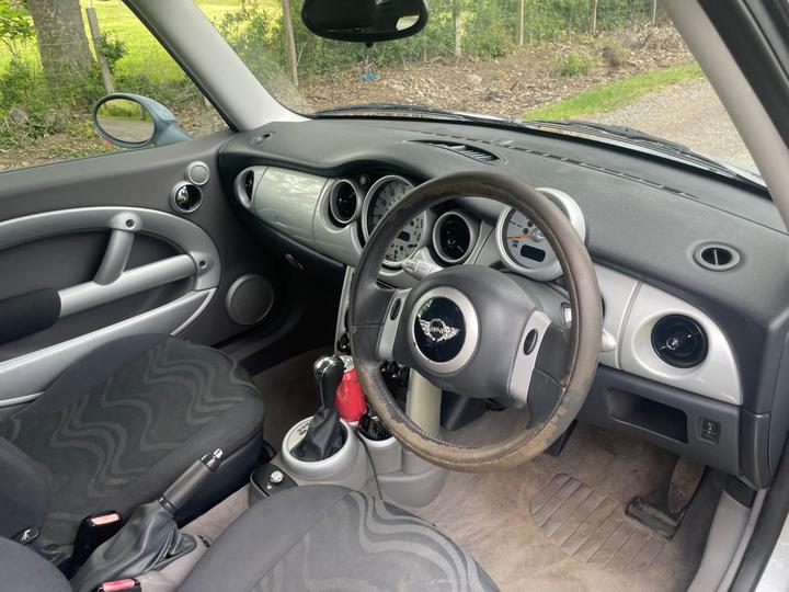 MINI Hatch - 1.6 One CVT Euro 3 3dr - Automatic! - Image 16