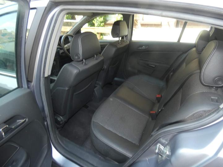 Vauxhall Astra - 1.8i 16v Design Hatchback 5dr Petrol Automatic (197 g/km, 123 bhp) - ~~CREDIT/DEBIT CARD ACCEPTED~~ - Image 14
