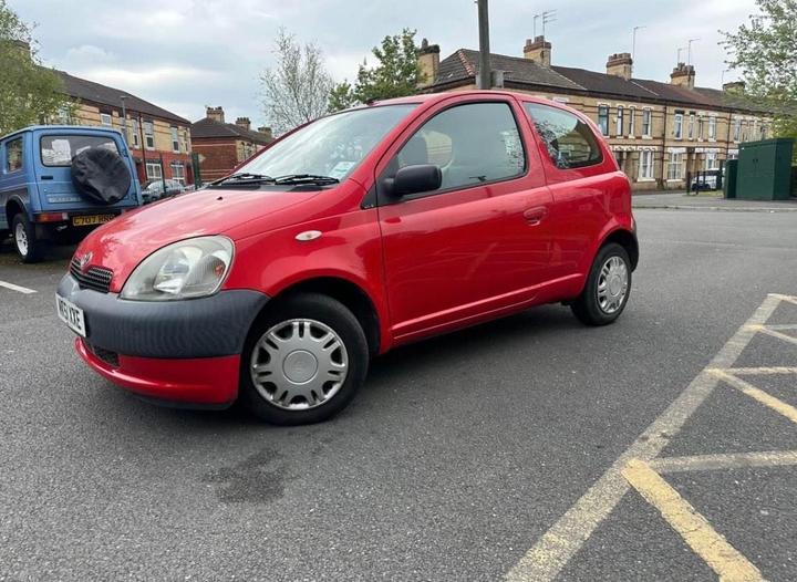 Cheap Toyota Yaris - 1.0 VVT-i 16v GS 3dr - 1 OWNER for sale in Manchester, Greater Manchester