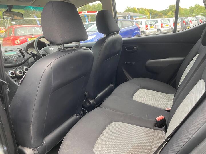 Hyundai i10 - 1.2 Classic Euro 4 5dr - LONG MOT+ULEZ FREE+FIRST CAR - Image 23