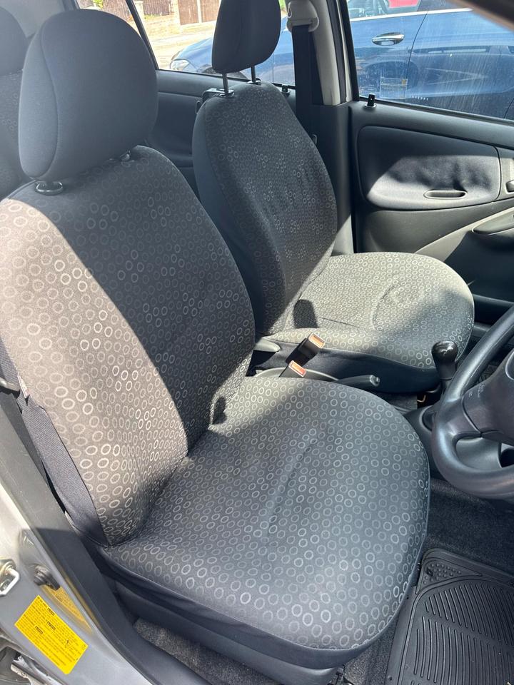 Toyota Yaris - 1.0 VVT-i T3 5dr - full service history - Image 16