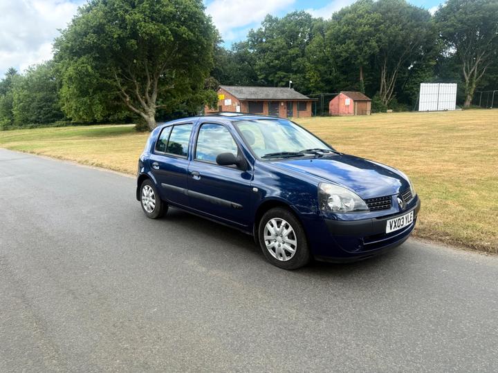 Renault Clio - 1.2 16v Expression 5dr - Low mileage 18000. 1.2 5drs - Image 3