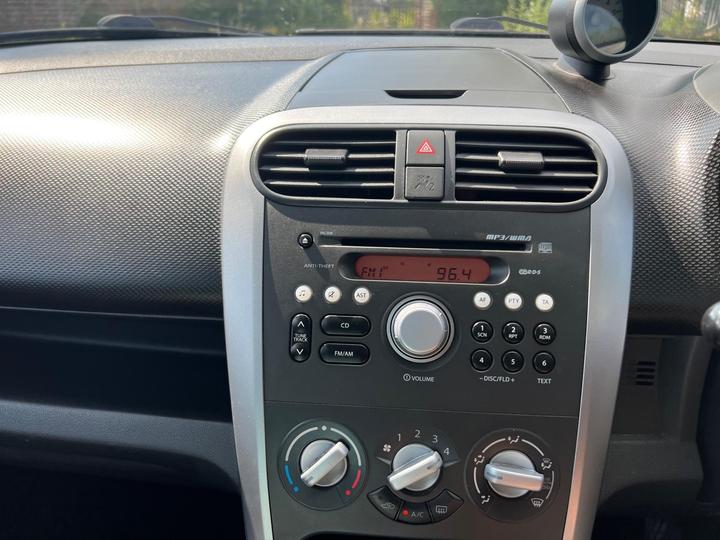Suzuki Splash - 1.2 GLS Euro 4 5dr - ULEZ,Full MOT,2Keys,Service H - Image 37