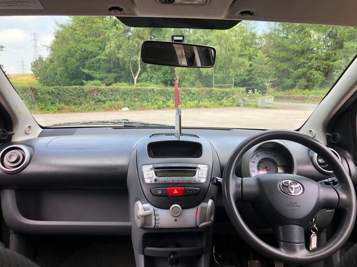 Toyota AYGO - 1.0 VVT-i + Euro 4 5dr - 2 KEYS, FSH PORTFOLIO - Image 18