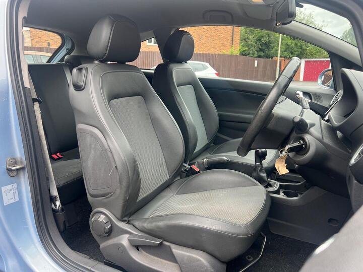 Vauxhall Corsa - 1.2i 16v Design 3dr (a/c) - FULL SERVICE HISTORY/LONG MOT - Image 17