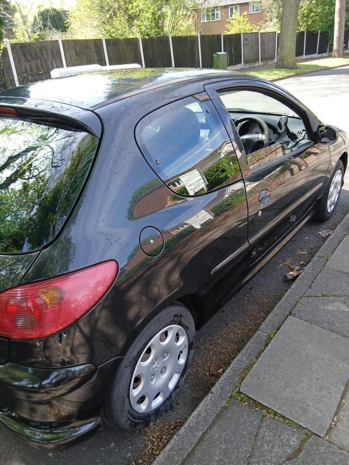 Peugeot 206 - 1.4 8v Zest 3 3dr (a/c) - 6 months mot runs but lumpy - Image 3