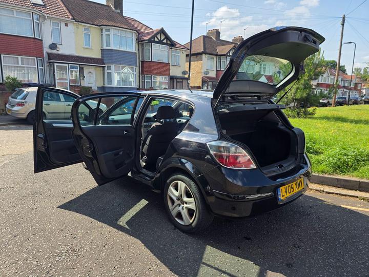 Vauxhall Astra - 1.4i 16v Active 5dr - FUL SERVICE HIST+NEW MOT+CHEAP - Image 15