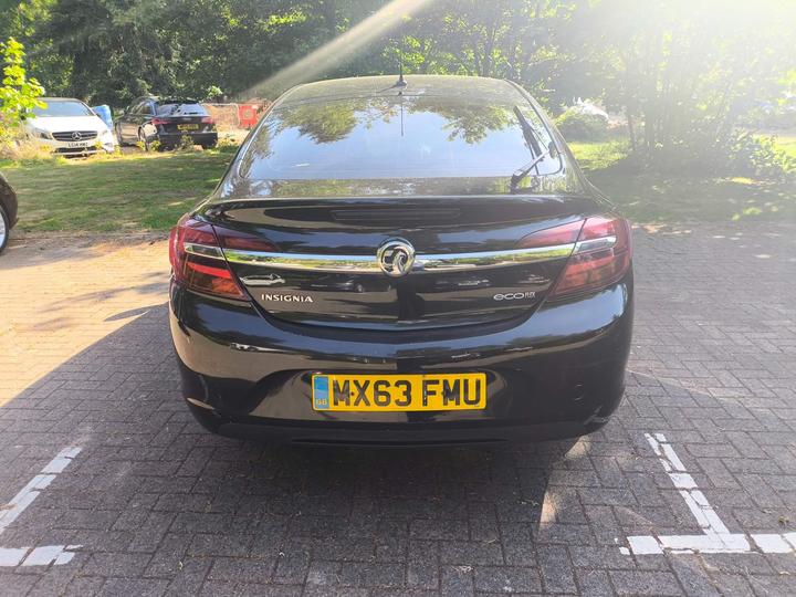 Vauxhall Insignia - 2.0 CDTi ecoFLEX Design Hatchback 5dr Diesel Manual Euro 5 (s/s) (140 ps) - Image 4