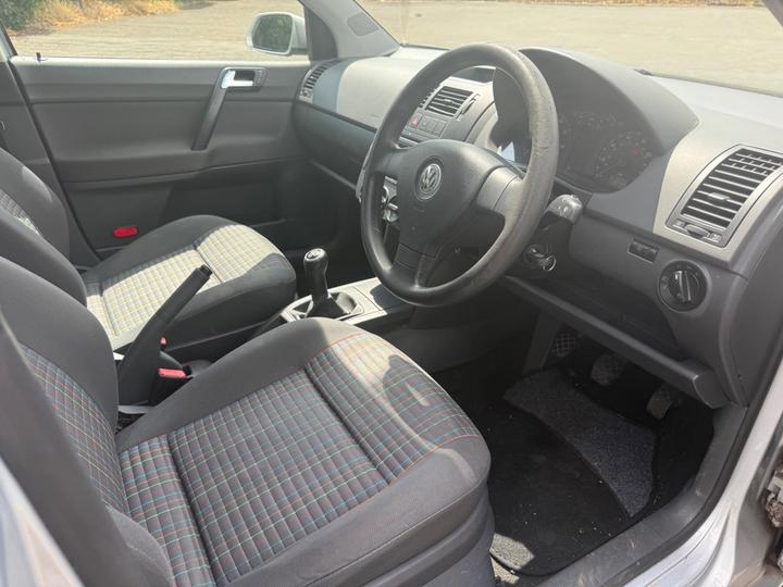 Volkswagen Polo - 1.2 S 5dr - 13 MAIN DEALER SVC, 1 PREV OWN - Image 11