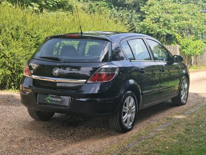 Vauxhall Astra - 1.8i 16v Design 5dr - New in stock and ready to go - Image 48
