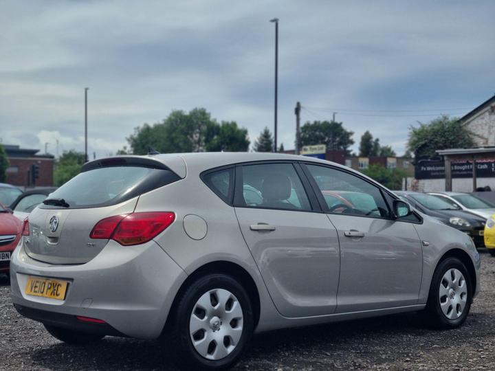 Vauxhall Astra - 1.7 CDTi Exclusiv Euro 5 5dr - S/ HISTORY-- 2 KEYS - Image 4