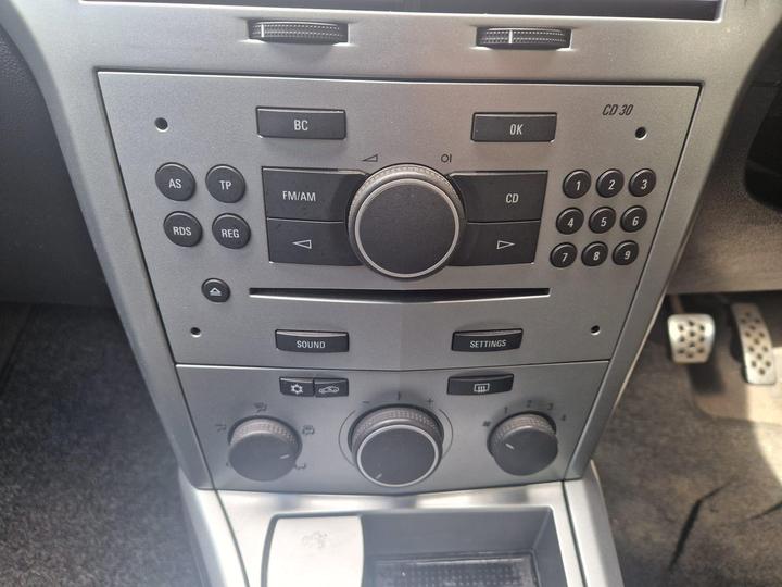 Vauxhall Astra - 1.4i 16v SXi Sport Hatch 3dr - New in stock and ready to go - Image 24