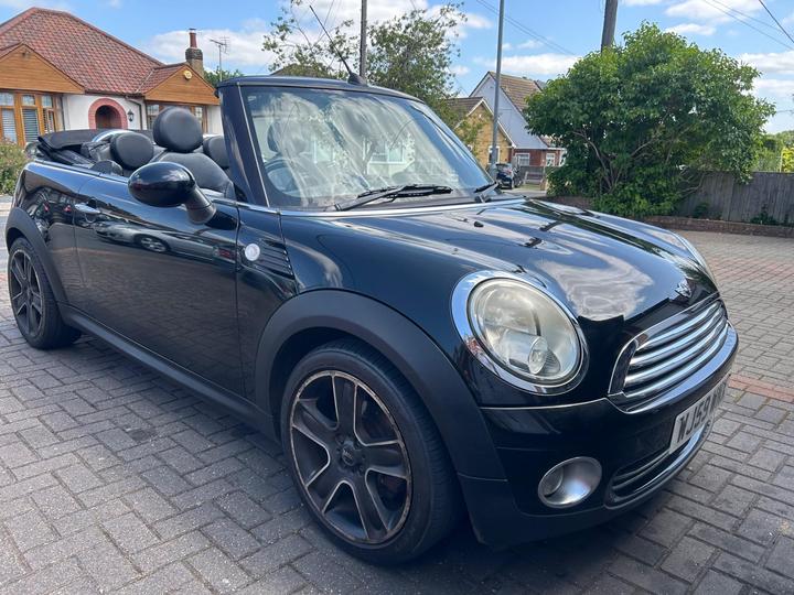 MINI Convertible - 1.6 Cooper Euro 4 2dr - get ready for the summer - Image 9