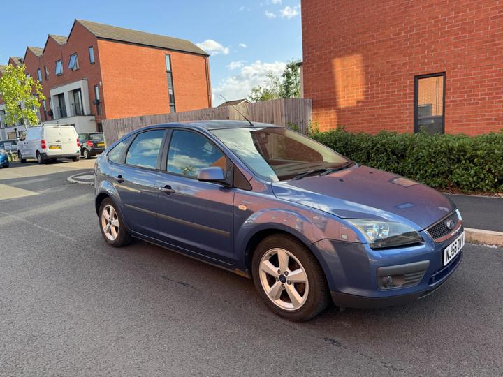 Cheap Ford Focus - 1.8 Zetec Climate 5dr - ** FULL MOT | LOW MILEAGE ** for sale in Burton upon Trent, Staffordshire