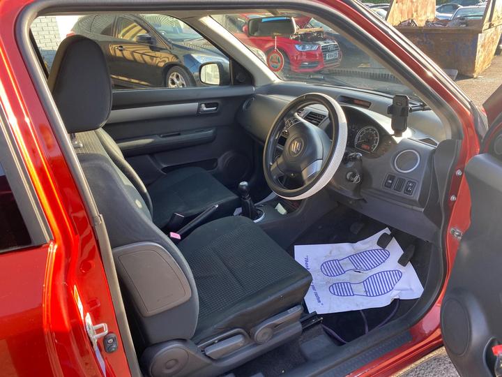 Suzuki Swift - 1.3 GL 3dr - Image 10